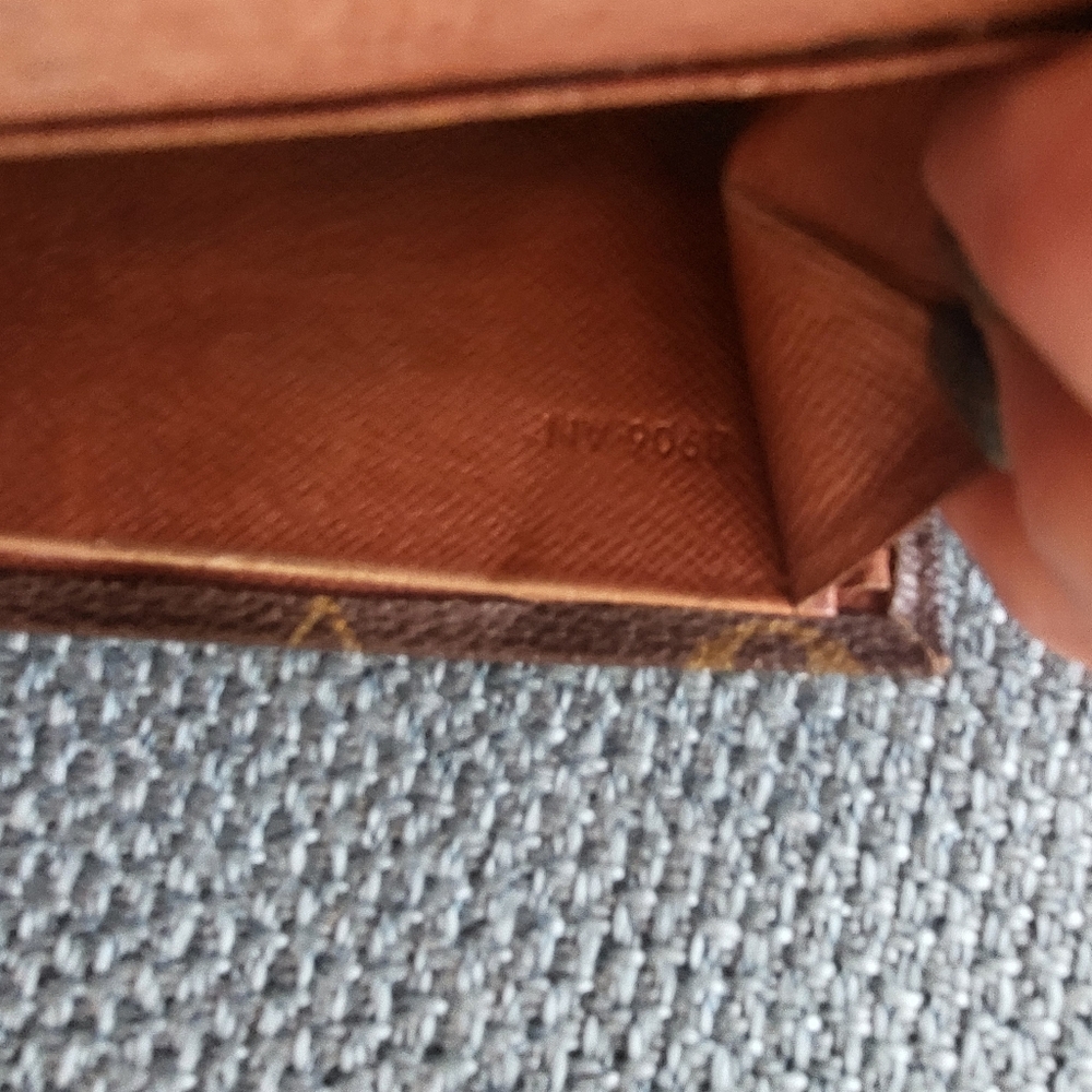 Vintage Louis Vuitton Monogram Elise Bi Fold Wallet - Picture 6 of 13